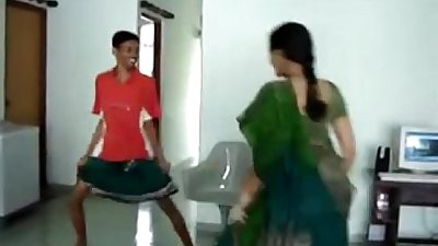 مثير جنوب الهندي الساخنة الحمار الرقص