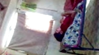 indiano coppia godendo Sesso a Casa amatoriale video clip esposti