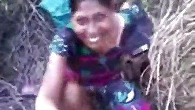 haryanvi Dorf Frauen roshani ficken in khet durch mohan