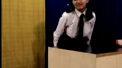 सींग का बना हुआ भारतीय स्कूल लड़की