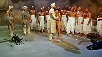 Sexy Indische Tanz vor riesige Schlange