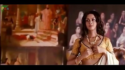 宝莱坞 女演员 南达 森 裸体的 场景 在 rangrasiya 电影