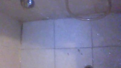 Il mio video masturbandosi in Servizi igienici