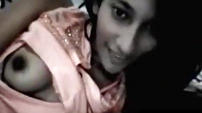 Webcam solo con un india chick intermitente Su tetas Porno D