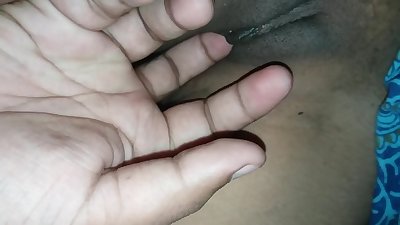 Fingersatz eng Indische Frau PUSSY