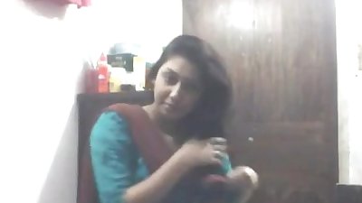 सेक्सी बंगाली बेब में shalwar पर हस्तमैथुन
