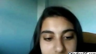 भारतीय किशोरी फूहड़ Masturbates पर कैम