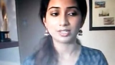 bengalí la cantante shreya goshal consigue spit y cummed