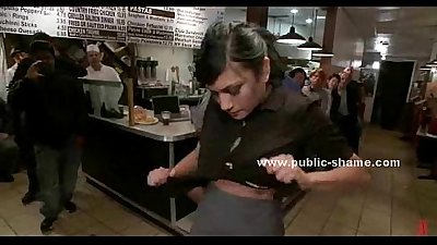 Mujer Tiras en un restaurante