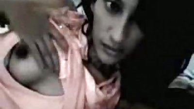 Webcam solo Indische babe Zeigen der Ihr Titten - FREESEXYCAMSEU