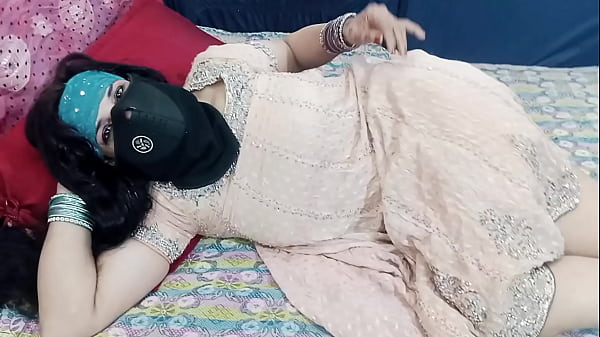 Desi Hindi Triple X avec Bhabhi. Gros propos, baise anale à gros cul, Chudai génial, sexe anal à cru